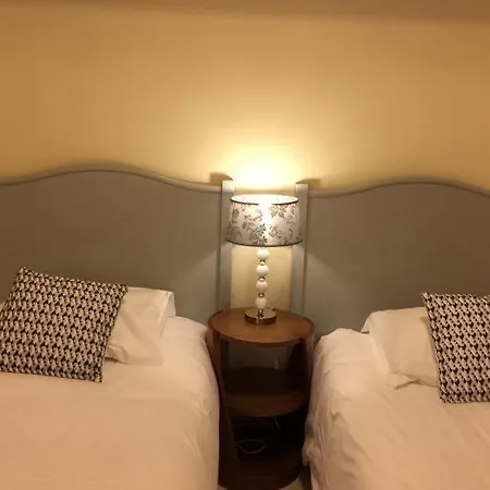Sleeps 6 Wifi * Cannes